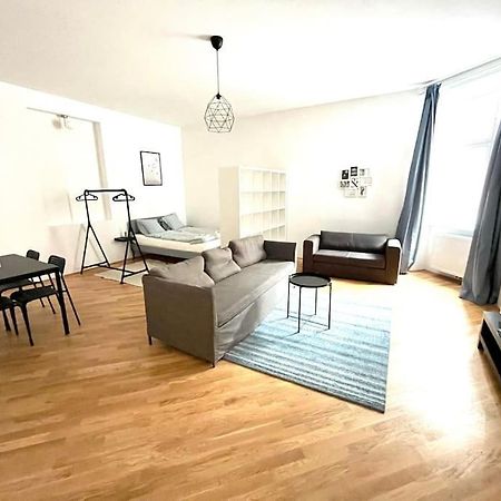 Brand New & Spacious Apartment In The City Centre Viena Exterior foto